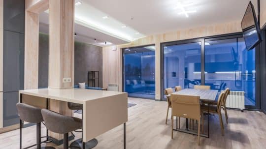 How Smart Thermostats Help Cut Energy Bills in New York Homes